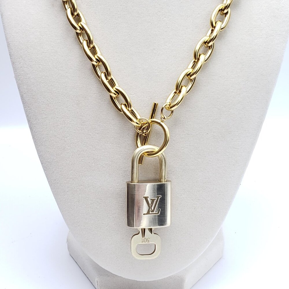 Authentic Louis Vuitton Gold Padlock w/Unbranded Stainless Steel Chain Necklace - Picture 11 of 14
